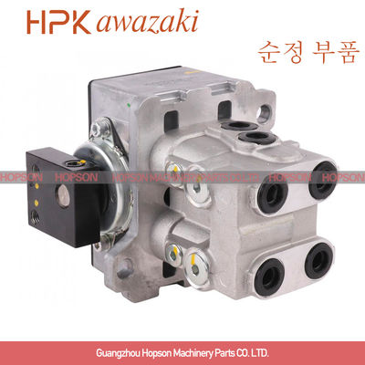 Escavatore Foot Pedal Valve di Hitachi 1024384 1024224 1022441 per ZAX240-3 ZAX330-3